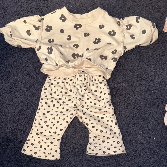 Newborn Bundle❗️ -15 pieces all together - Picture 3 of 10